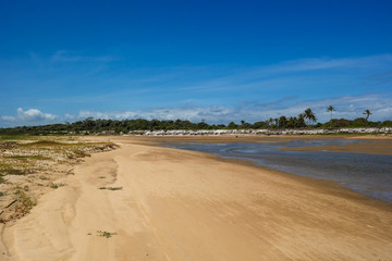 Fototapeta na wymiar Calm beach and horizon - Guaratiba Beach landscape (Paisagem da Praia de Guaratiba)