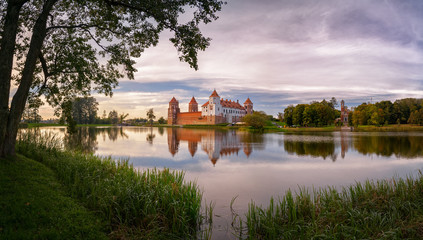 Obraz premium Medieval castle in village Mir in Belarus2