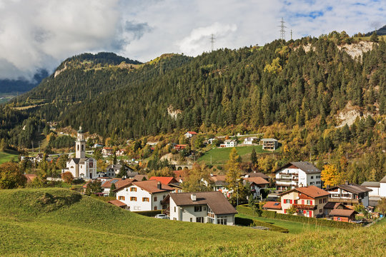 Tiefencastel, Ortsteil von Albula/Alvra im Albulatal inGraub&uuml;nden, Schweiz
