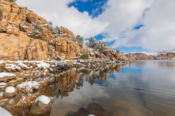 Fototapeta na wymiar Winter snow Watson Lake Prescott Arizona