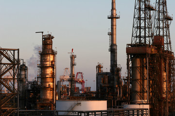 Fototapeta na wymiar Port of LA Road Refinery
