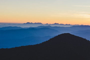 Fototapeta na wymiar sunrise in the mountain