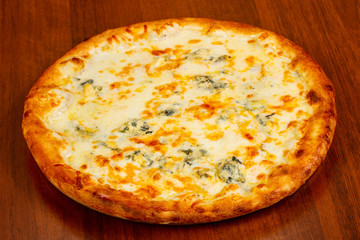Pizza four cheese