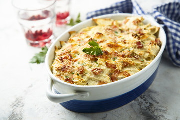 Homemade ham and cheese pasta bake