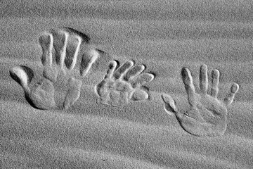 Mani nel deserto