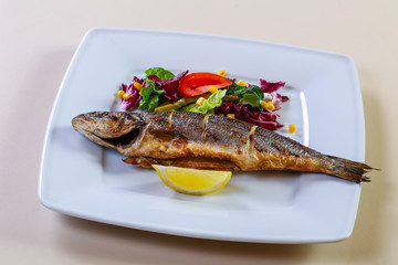 Grilled seabass with lemon