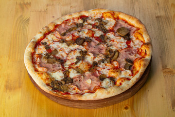 Fototapeta na wymiar Pizza with ham