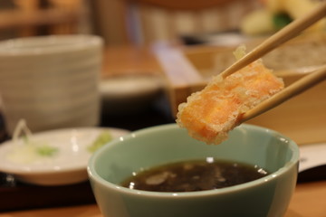 和食　蕎麦と天ぷらの盛り合わせ