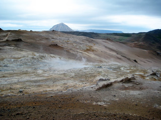 Blick auf Solfatarenfelder im Nordosten Islands bei Myvatn