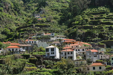 Fototapeta na wymiar Landscape at Encumeada Pass in Madeira 