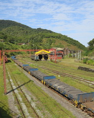Trilhos e esta&ccedil;&otilde;es