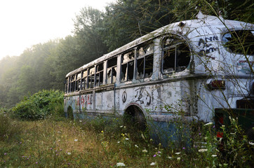 Bus Windbur Trolley Graveyard