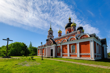 Fototapeta na wymiar Resurrection Cathedral in Staraya Russa, Russia.