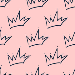 Repeated outlines of crowns drawn by hand. Cute seamless pattern for girls. Sketch, doodle, scribble.