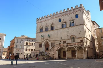Photo sur Plexiglas Monument artistique Palazzo dei Priori sur la Piazza IV Novembre (place) à Pérouse, Ombrie, Italie