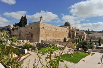 The Western Wall and Temple Mount in Jerusalem