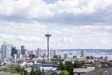 Naklejka premium Seattle Skyline from Queen Anne