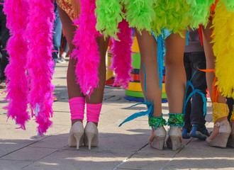 The beautiful legs and dancers of the Pacific and caribbean beach