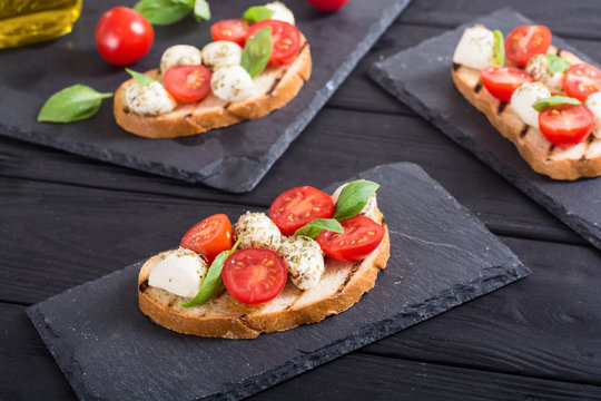 sandwich with mozzarella and cherry tomatoes