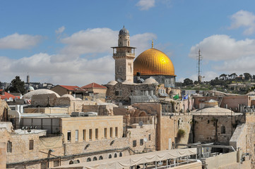 Fototapeta na wymiar The Western Wall and Temple Mount in Jerusalem