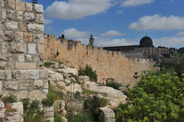 The Western Wall and Temple Mount in Jerusalem