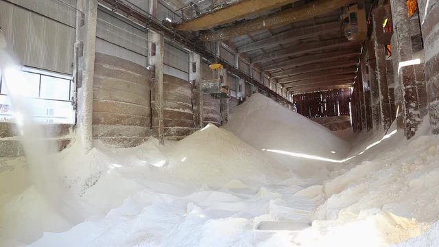 Aluminium hydroxide storage facility