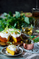 FRAGRANT LINDEN BLOSSOM SUN CAKE