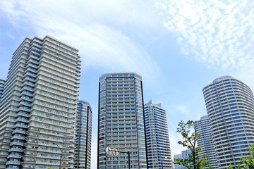 Fototapeta na wymiar Tower apartment in Yokohama standing side by side