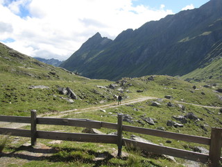 Fototapeta na wymiar Hinterbichler Dorfertal in Osttirol, Austria, Hohe Tauern