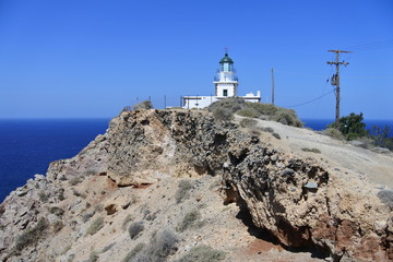 Der Leuchtturm am Kap Akrotiri auf Santorin