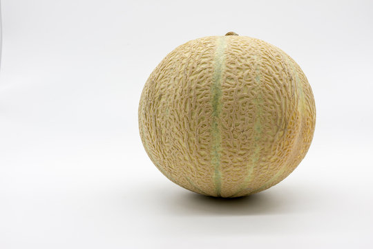 a charentais / cantalupe melon