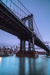 Fototapeta na wymiar Manhattan bridge view from dumbo location