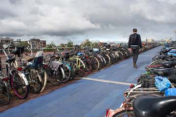 parcheggio di biciclette