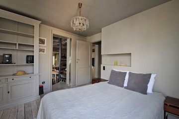 chambre à coucher rénovée 