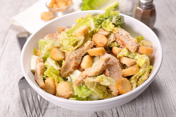 salad with chicken and crouton