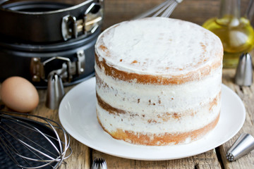 Naked cake with cheese frosting cooking process