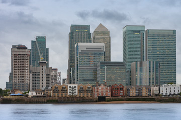 Naklejka premium Budynki biurowe w Canary Wharf w Londynie