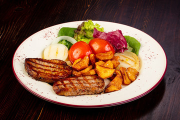 Grilled pork with vegetables