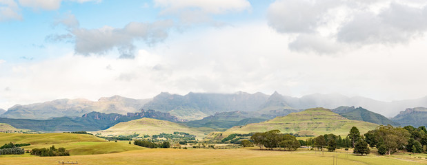 Panoramic view of the Drakensberg at Garden Castle