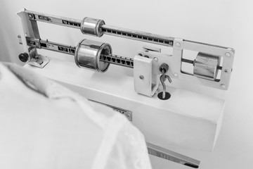 Analog scale machine