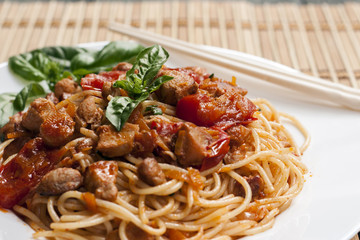 Spaghetti in tomato sauce with chicken