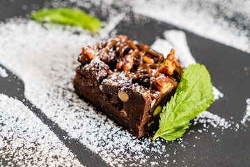 brownie with mint