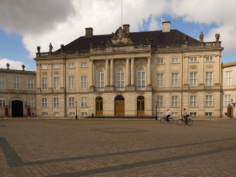 Palacio de Amalienborg  Copenhague verano de 2017.
