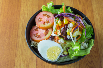 Fresh mixed vegetables salad