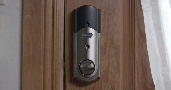 Smart Lock Gadget Automatically Locking Itself