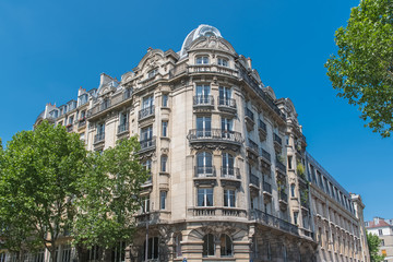 Fototapeta premium Paris, beautiful building, typical parisian facade in the Marais 
