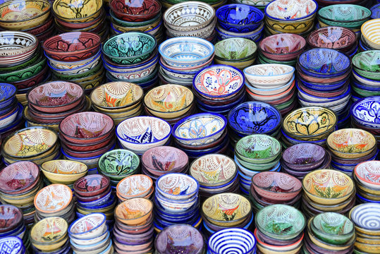 Wunderbar Bunte Glasierte Tonware Bilder