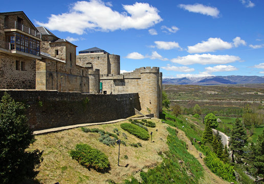 ch&acirc;teau des comtes de Benavente