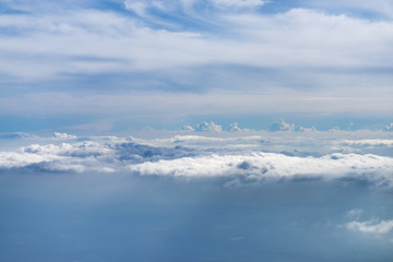Naklejka premium Über den Wolken