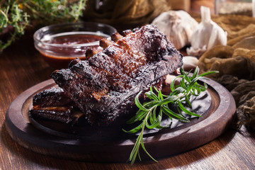 Spicy barbecued pork ribs